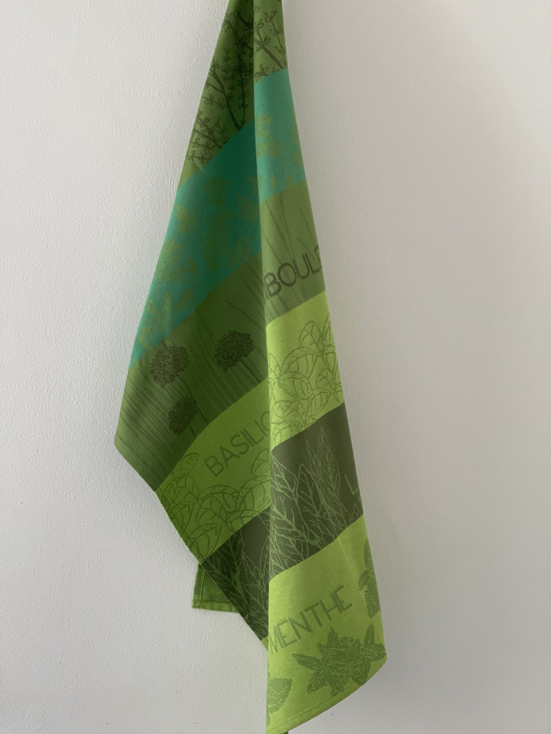 Coucke "Herbes Aromatiques”, Woven cotton tea towel. Designed in France.