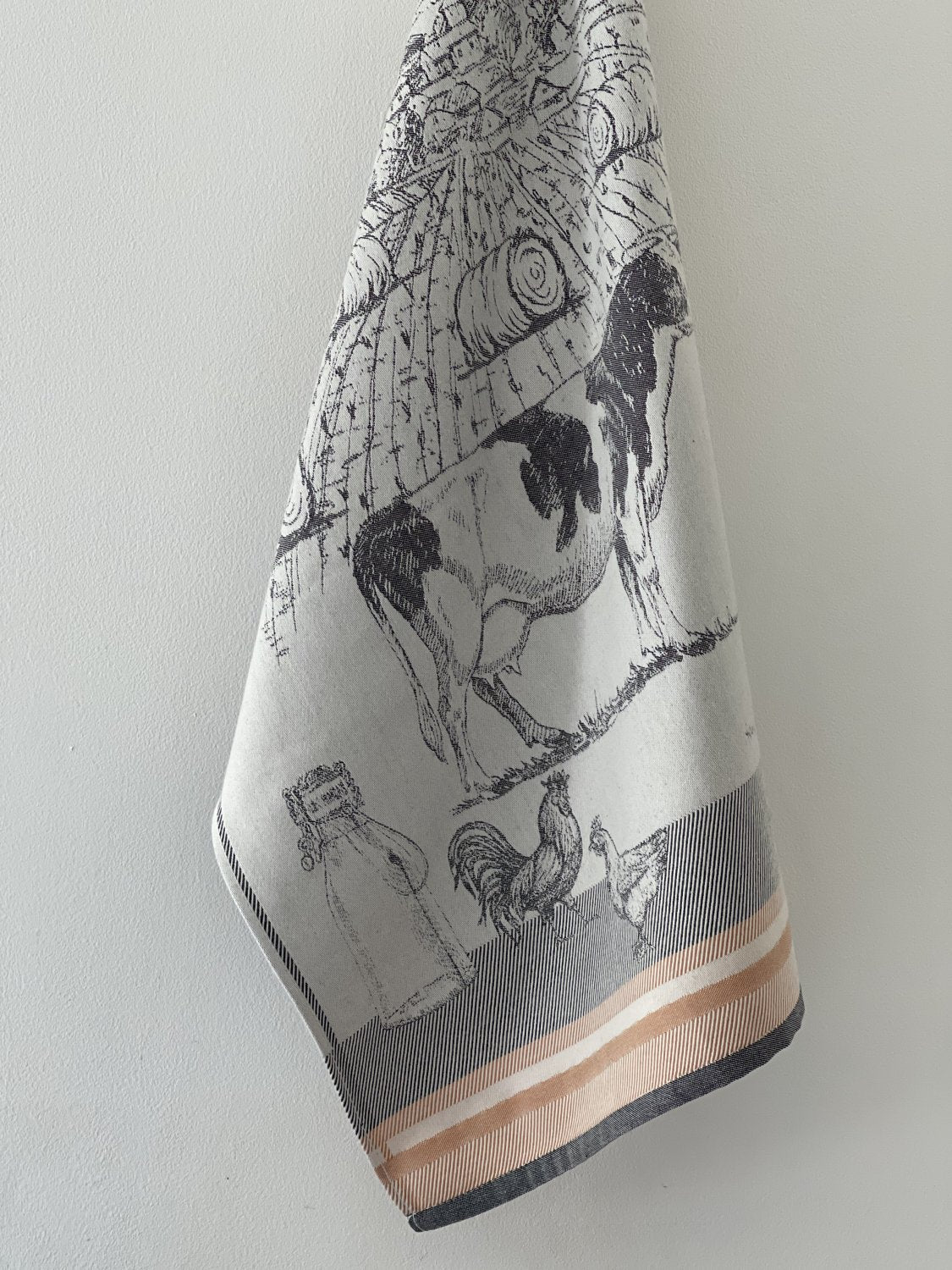 Coucke "Vaches Latières", Woven cotton tea towel. Designed in France.