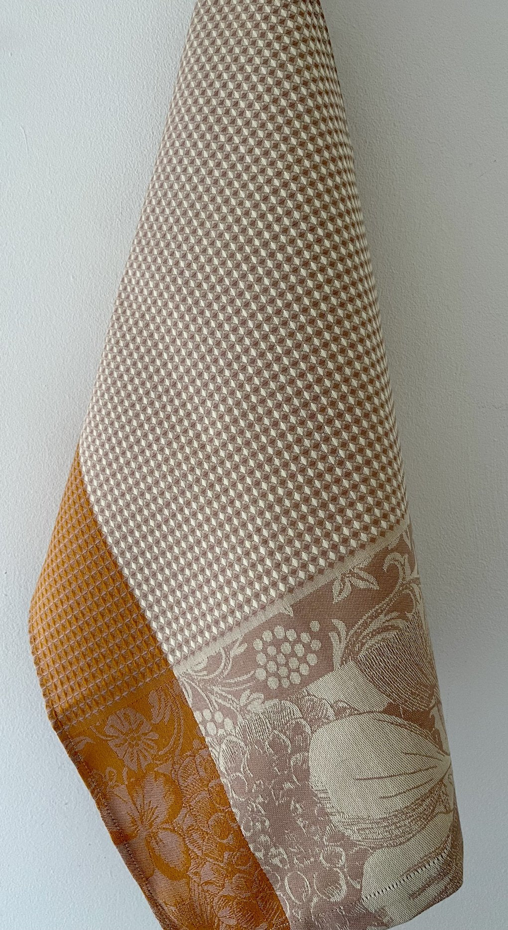 Jacquard Francais "Fleurs à Crouquer" (Orange), Woven cotton hand towel. France