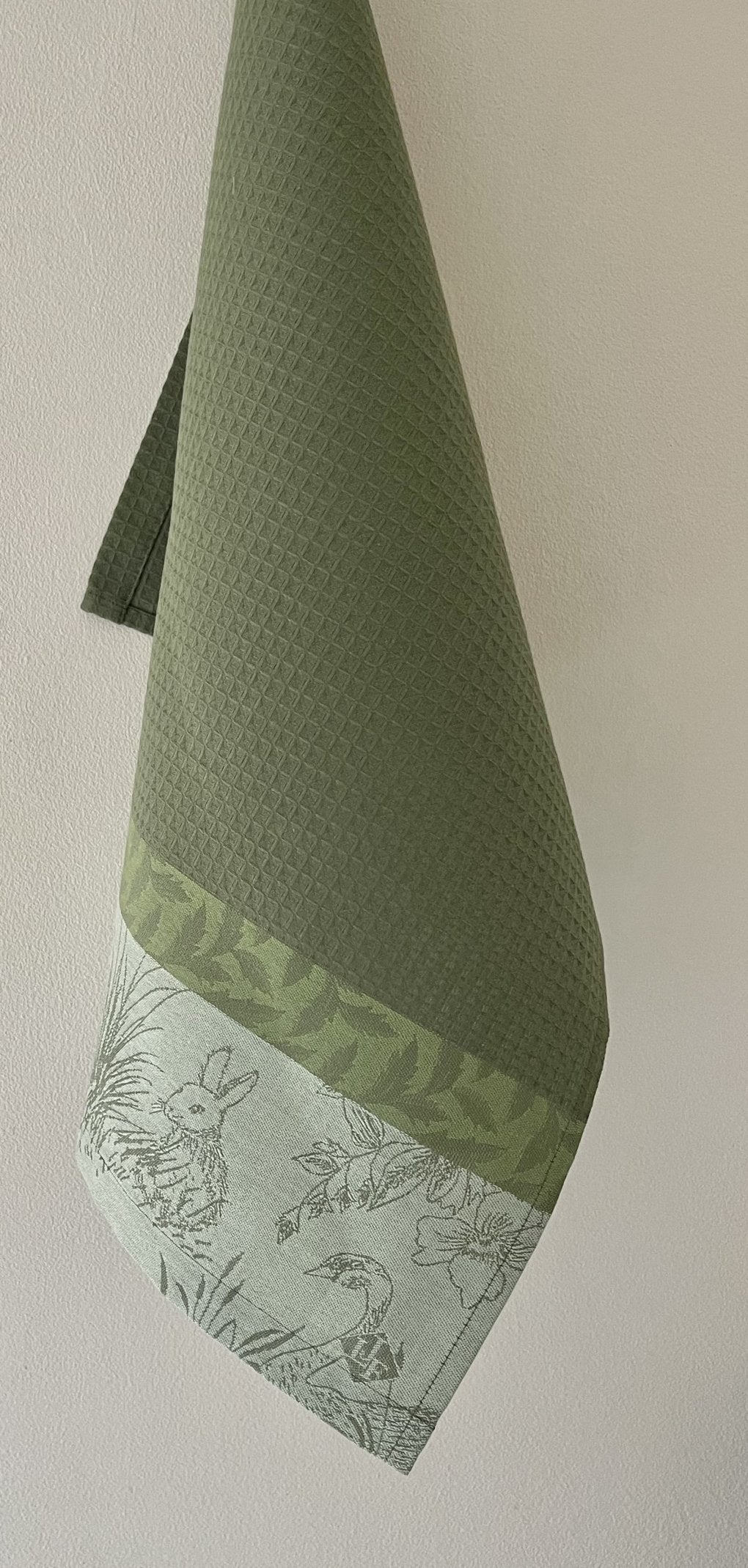 Jacquard Francais "Josephine" (Green), Woven cotton hand towel. Made in France.