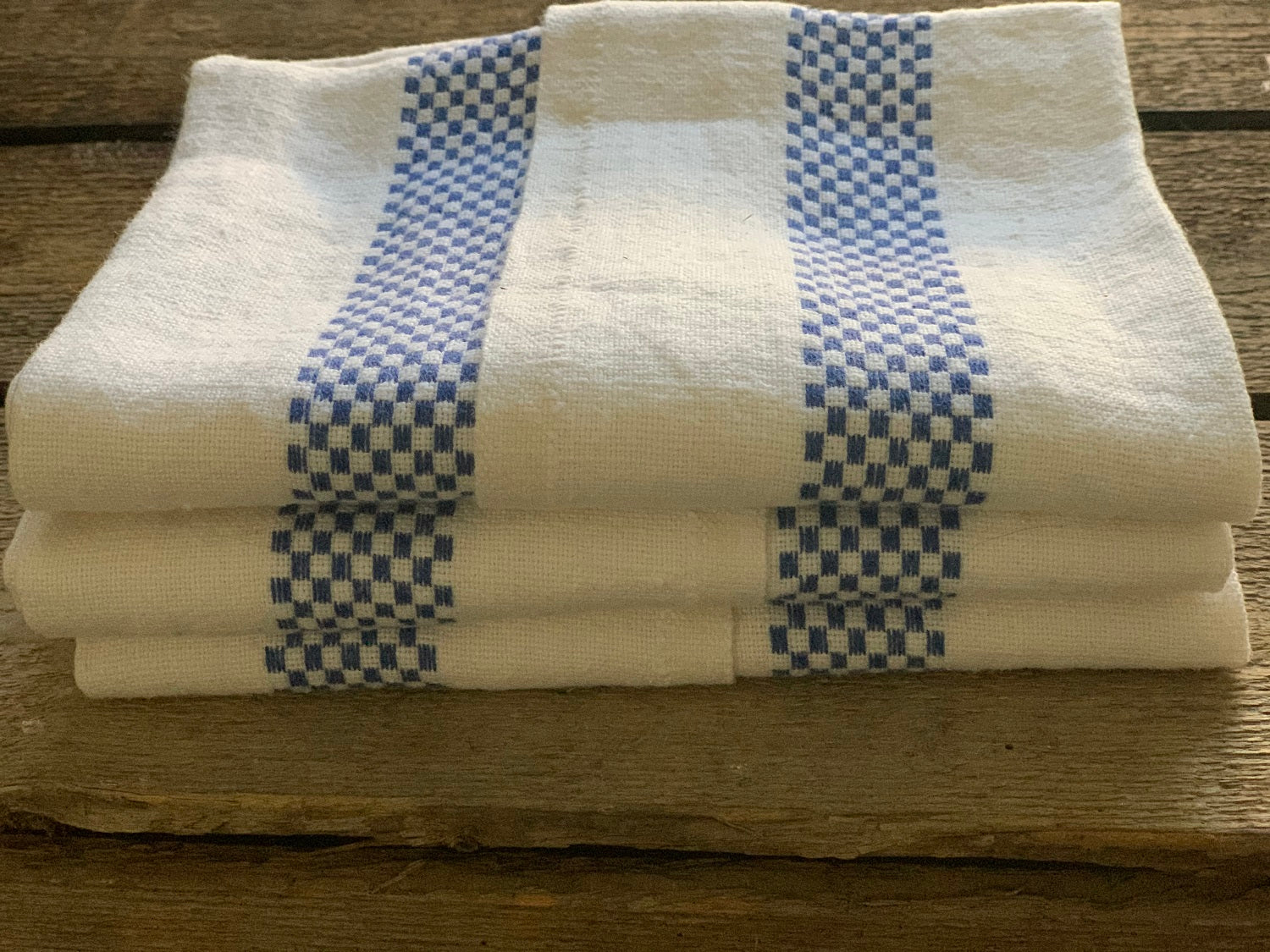 Charvet Éditions "Lustucru" (Blue), White woven linen tea towel. Made in France. - Home Landing