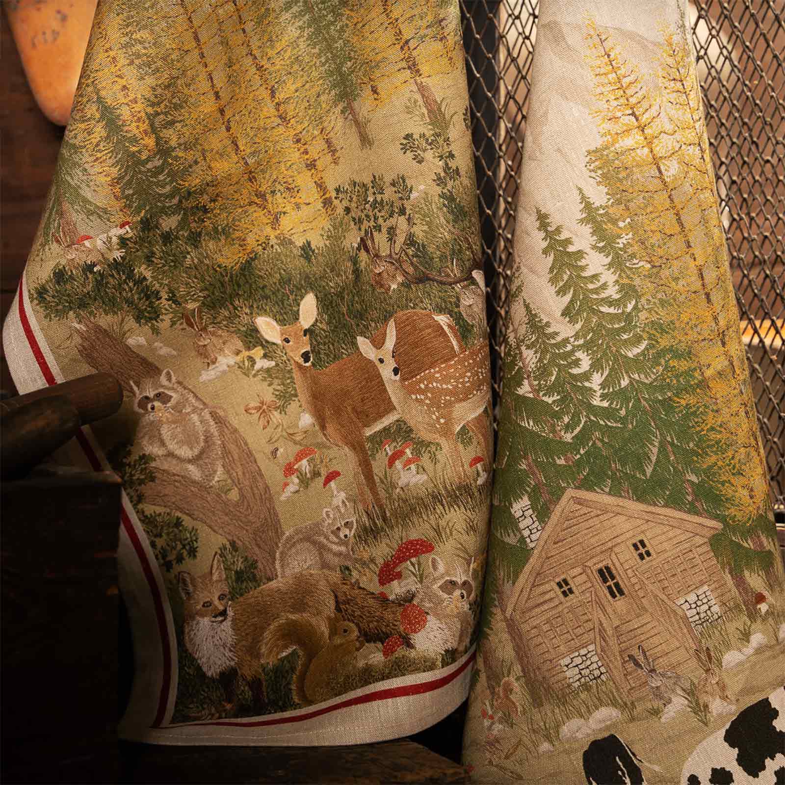 Tessitura Toscana Telerie, “Walser - Cervo”, Pure linen printed tea towel.