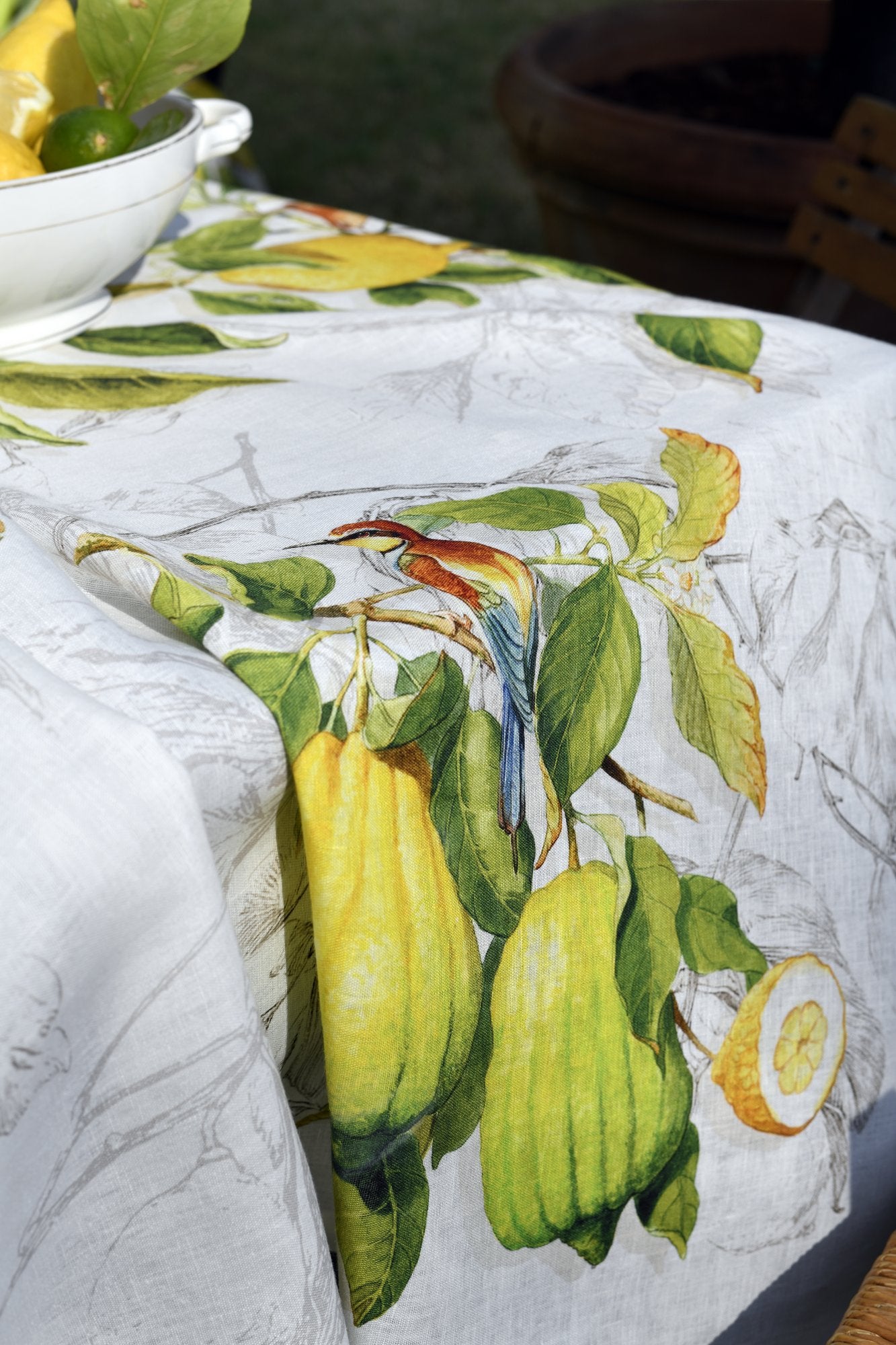 Tessitura Toscana Telerie, “Limoncello”, Pure linen printed tablecloth.