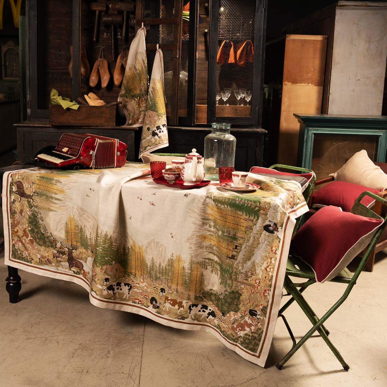 Tessitura Toscana Telerie, “Walser”, Pure linen printed tablecloth.