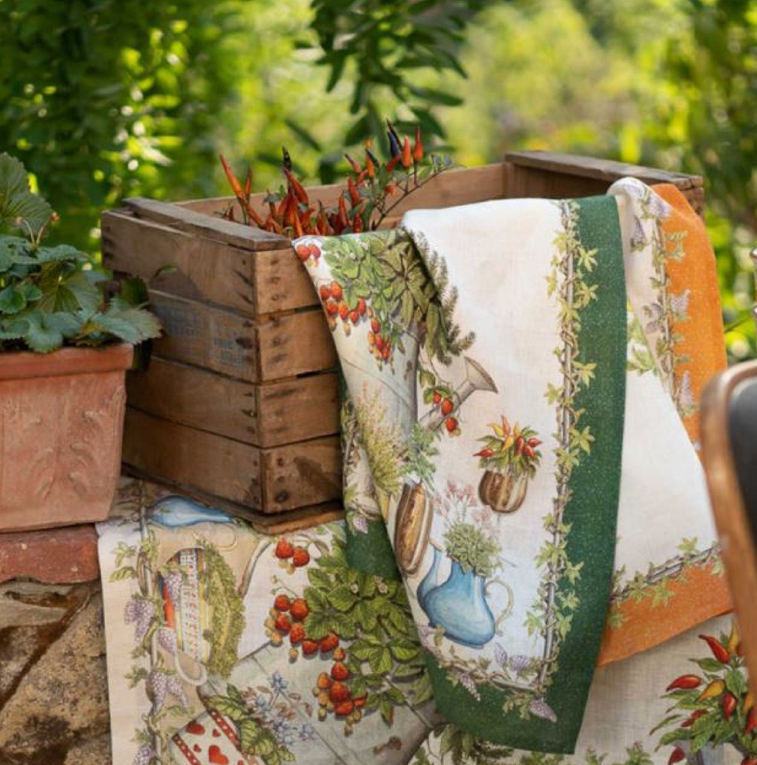 Tessitura Toscana Telerie, “Balcon Potager - Arancio”, Pure linen printed tea towel. - Home Landing