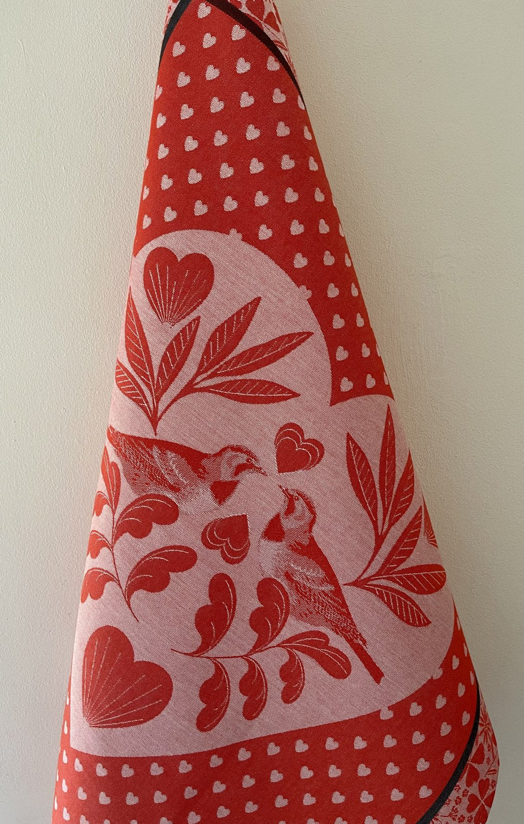 Jacquard Francais "Amour" (Red), Woven cotton tea towel. Made in France.