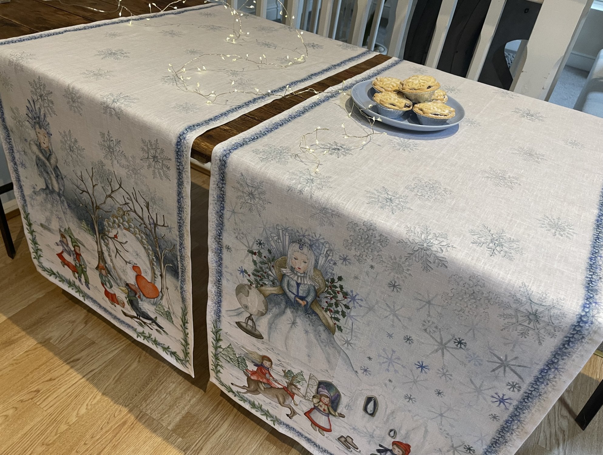 Tessitura Toscana Telerie, “Elsa”, Pure linen printed table runner.