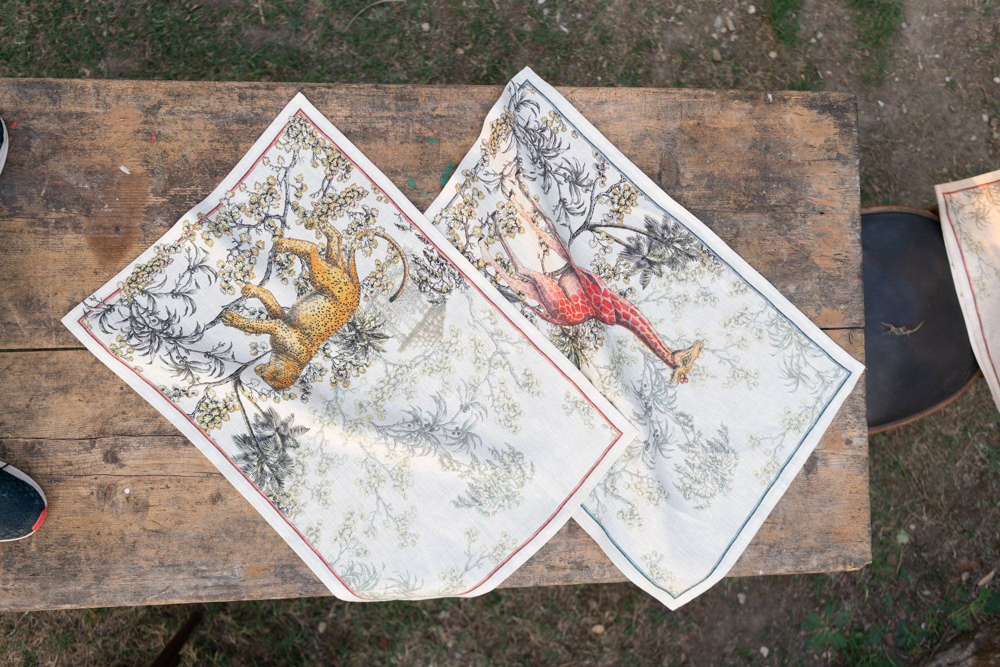 Tessitura Toscana Telerie, “Savana - Giraffa”, Pure linen printed tea towel.