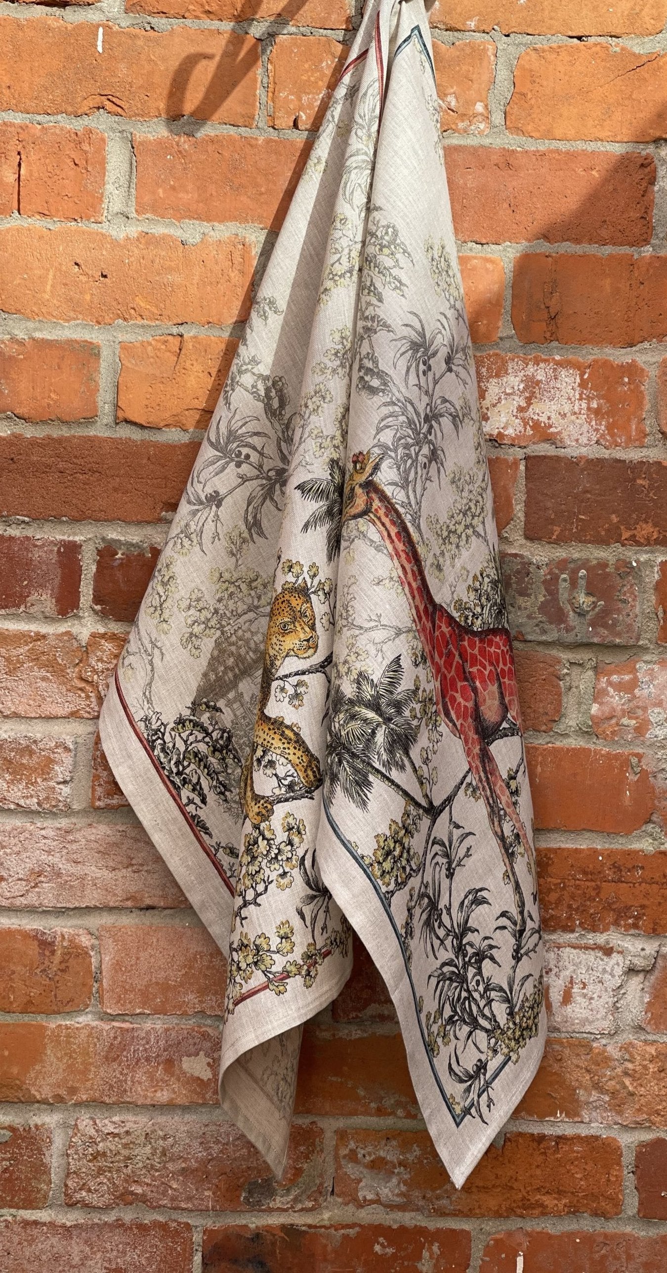 Tessitura Toscana Telerie, “Savana - Giraffa”, Pure linen printed tea towel. - Home Landing