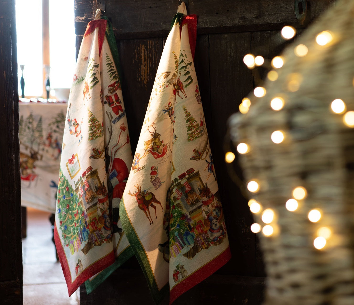 Tessitura Toscana Telerie, “Snowy Christmas - Reindeer”, Pure linen printed tea towel. - Home Landing